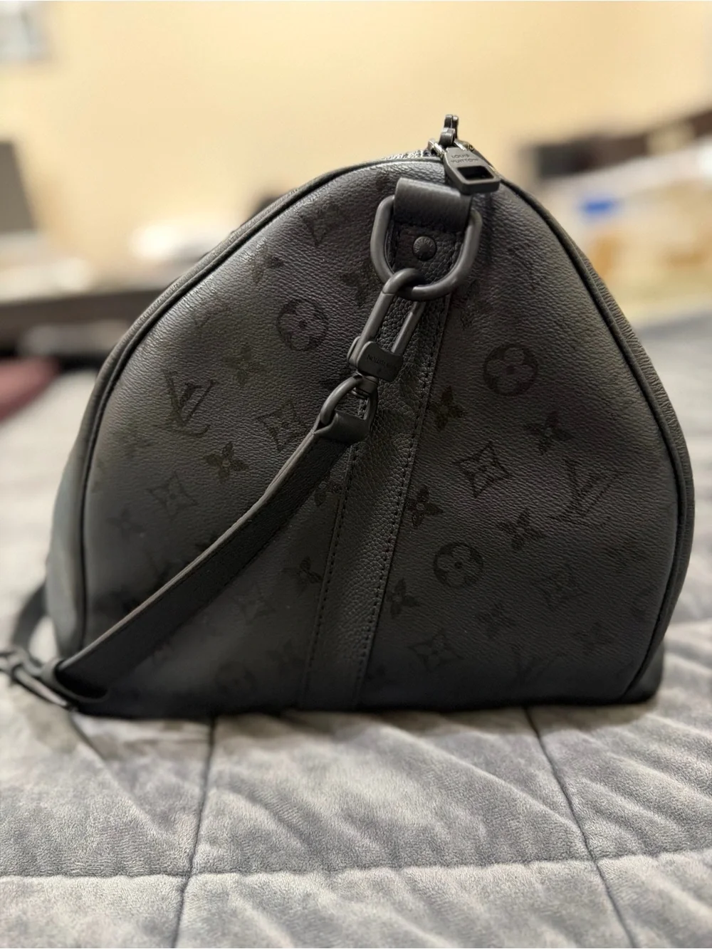 Brand New Never Used Louis Vuitton Keepall Bandoulière 55 in Monogram